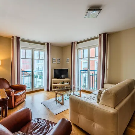 Apartmán : Superbe T2 A 100m De La Avec Parking, Wifi - Fr-1-433-138